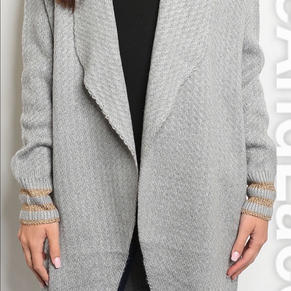 LAST 1️⃣ ❄️GrayCardigan w/Beige Details Sleeves - Picture 3 of 3